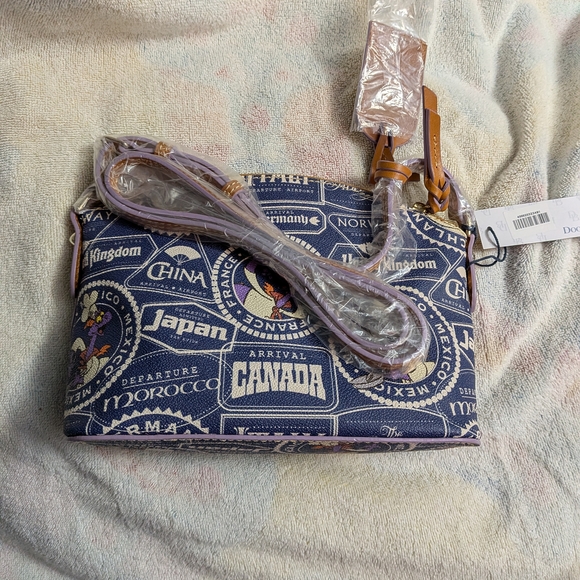 Dooney & Bourke 2017 Epcot Food And Wine Festival Crossbody Bag - Picture 6 of 9